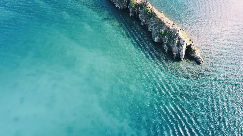 Clear turquoise shallows of Lake Khövsgöl